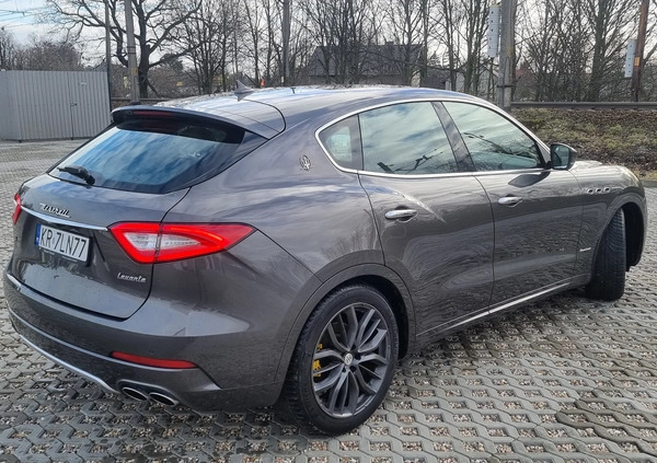 Maserati Levante cena 292999 przebieg: 53000, rok produkcji 2019 z Tarnobrzeg małe 631